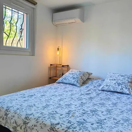Neuf Jardin Avec Piscine דירה *